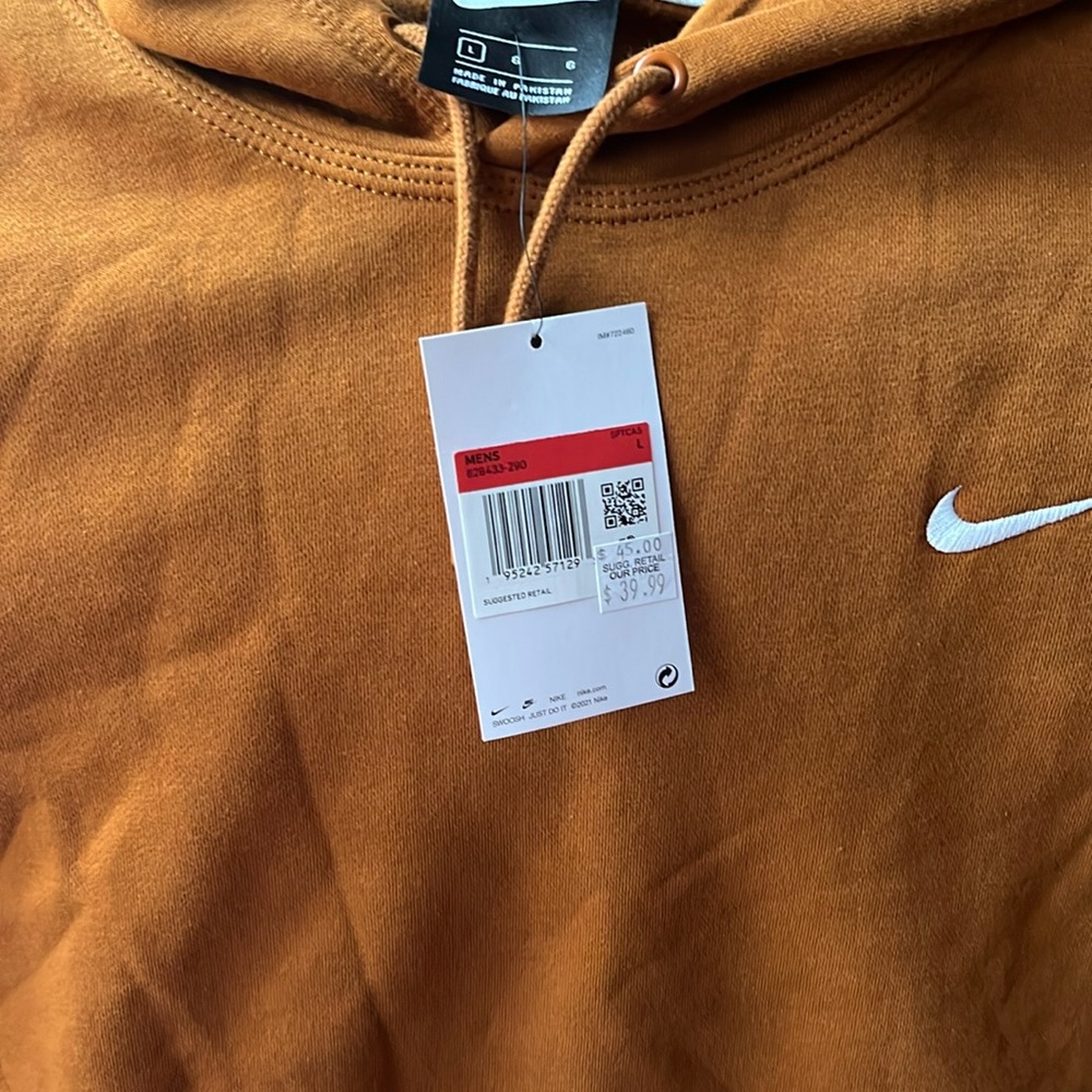 Men’s size large NIKE hooded sweatshirt NWT